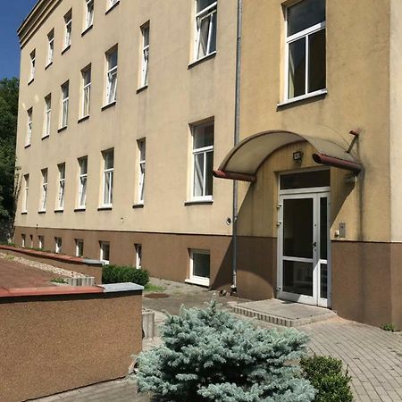 Clarus Mons Studio Vandrarhem Częstochowa Exteriör bild