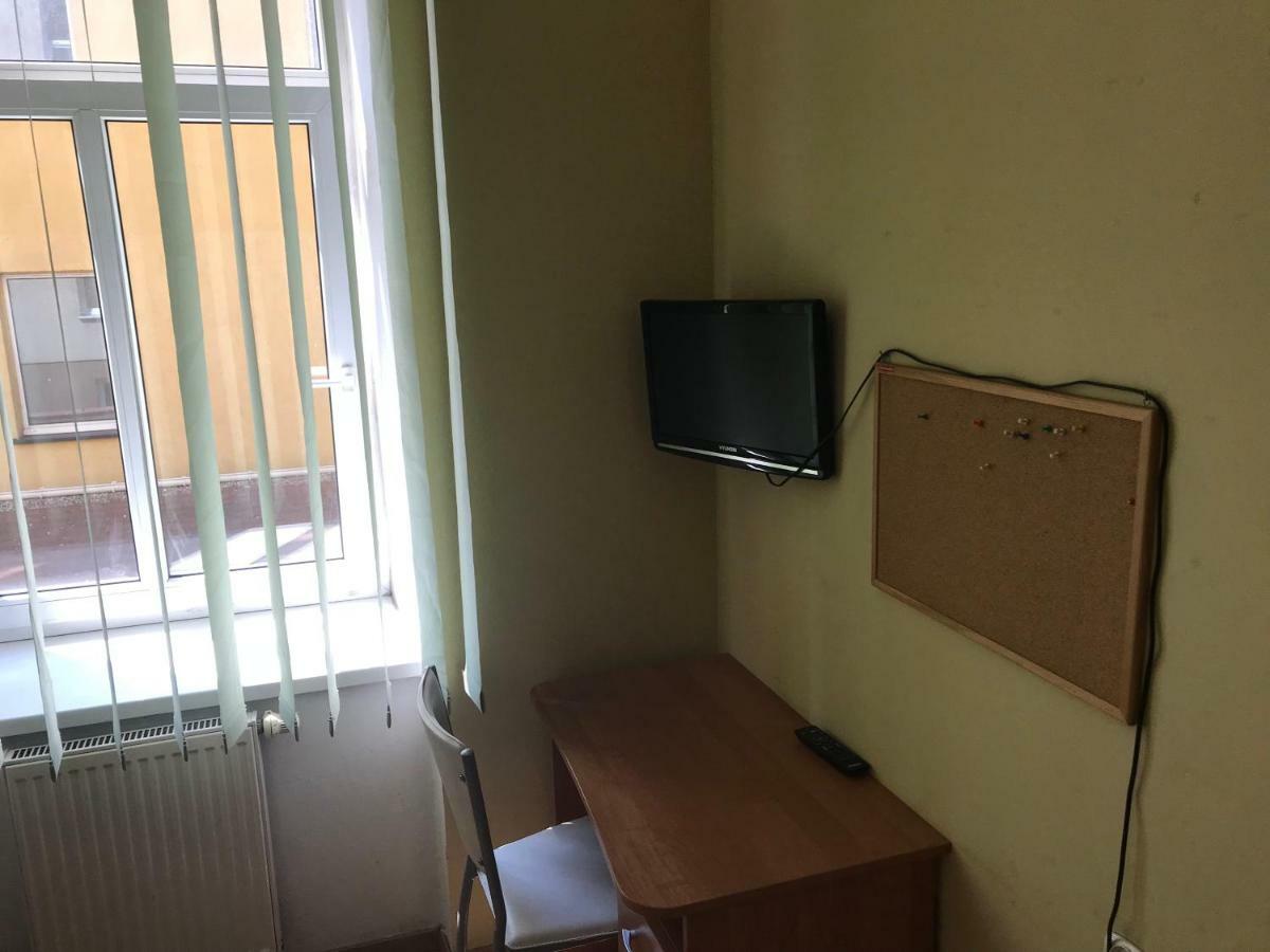Clarus Mons Studio Vandrarhem Częstochowa Exteriör bild