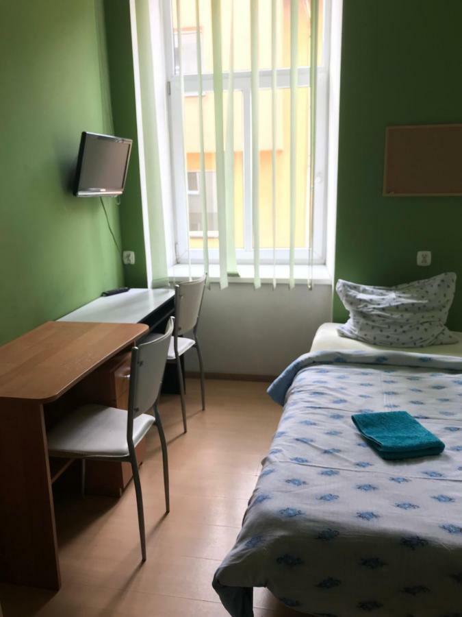 Clarus Mons Studio Vandrarhem Częstochowa Exteriör bild