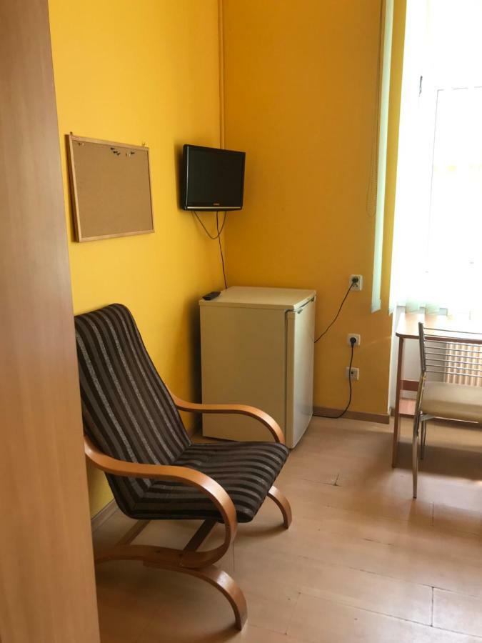 Clarus Mons Studio Vandrarhem Częstochowa Exteriör bild
